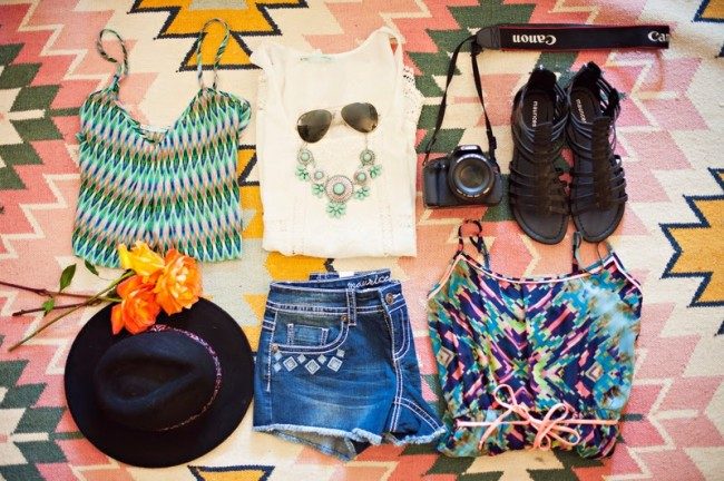 15 Must-haves when you visit the tropical