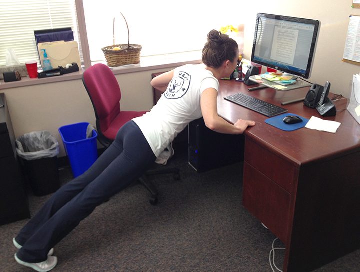 5 Exercises that you can do at your desk at work