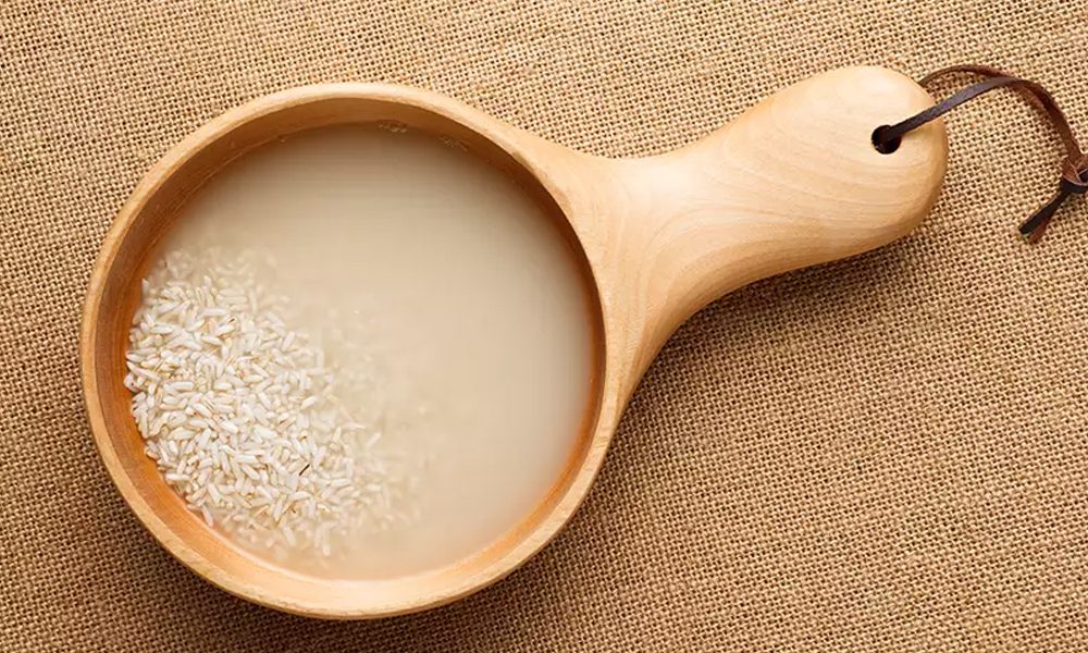 Title-Rice Water for Glowing Skin and Hair-CompleteHealthNews