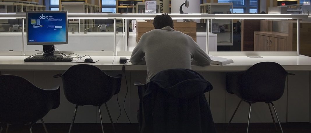 Being-'Workaholic'-isn't-a-Good-Thing,-says-Study