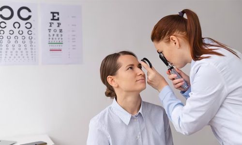 doctor-testing-patient-eyesight