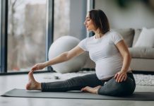 9 Amazing Benefits Of Prenatal Yoga For Pregnant Women